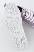 暁美ほむらモデルのスニーカー。