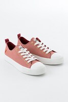 佐倉杏子モデルのスニーカー。