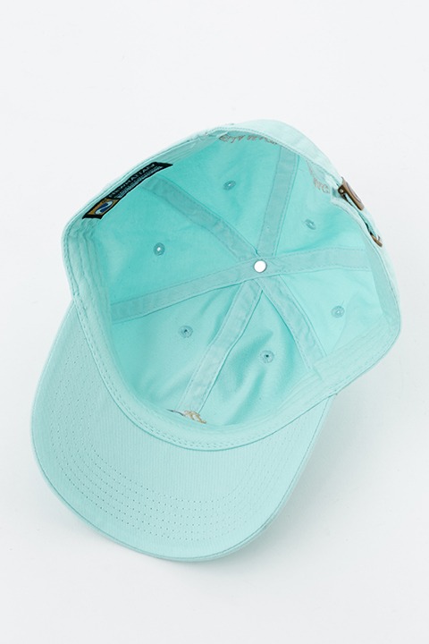 美樹さやかモデルのキャップ。