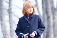 小黒妙子役を演じる大谷凛香。