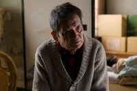 野咲満雄役を演じる寺田農。