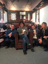 浦沢直樹（中央）