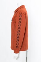 烏野高校モデルのシャツ。