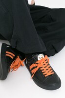 烏野高校モデルグッズの使用例。