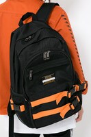 烏野高校モデルグッズの使用例。