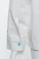 青葉城西高校モデルのシャツ。