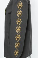 梟谷学園高校モデルのシャツ。