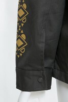 梟谷学園高校モデルのシャツ。