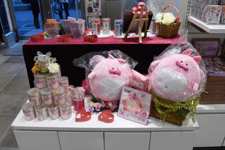 「DAME×PRINCE STORE in HARAJUKU」の物販スペースの様子。