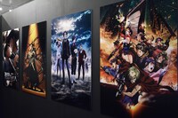 新作キービジュアルを展示するコーナーより。