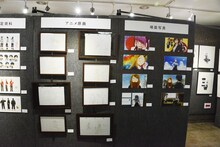 「アニメ第2期放送記念 コトヤマ『だがしかし』原画展」の様子。
