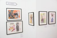 「成田美名子画業40周年記念原画展」の様子。