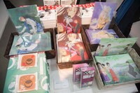 「成田美名子画業40周年記念原画展」の様子。