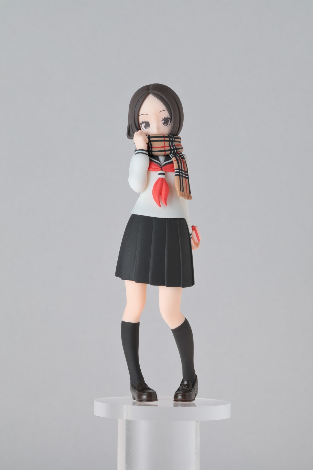 「からかい上手の高木さん」8巻のフィギュア付き特別版に同梱されるフィギュア。