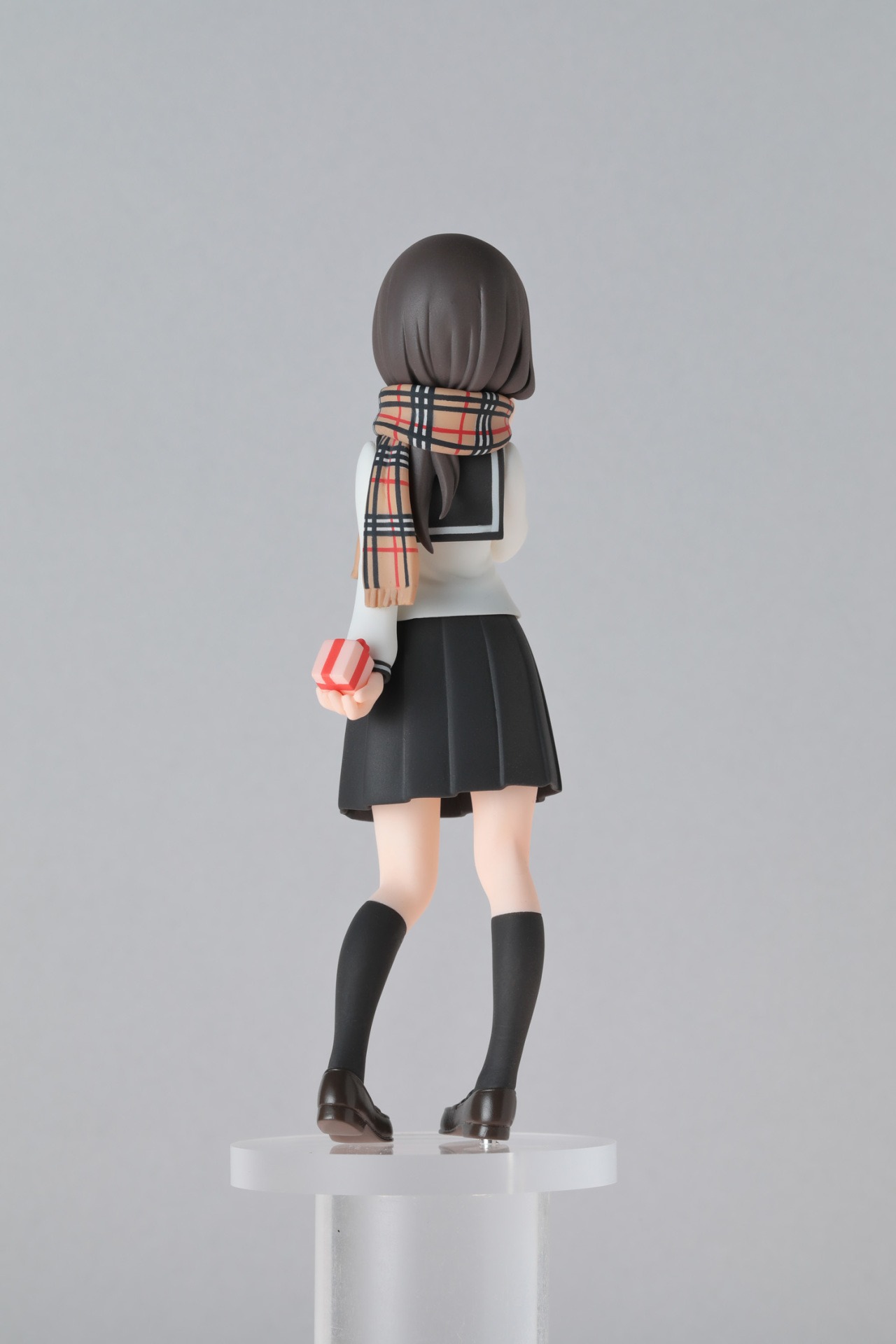 「からかい上手の高木さん」8巻のフィギュア付き特別版に同梱されるフィギュア。