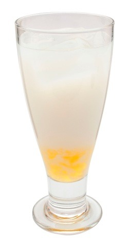 ドリンクメニューの「由比鶴乃（乳酸飲料＋オレンジゼリー）」。