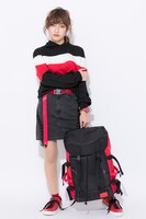 コラボアイテム（泥門デビルバッツモデル）の着用イメージ。