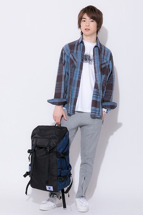 コラボアイテム（王城ホワイトナイツモデル）の着用イメージ。