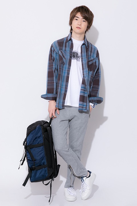 コラボアイテム（王城ホワイトナイツモデル）の着用イメージ。