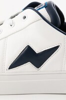 「アイシールド21」コラボレーション スニーカー（王城ホワイトナイツモデル）