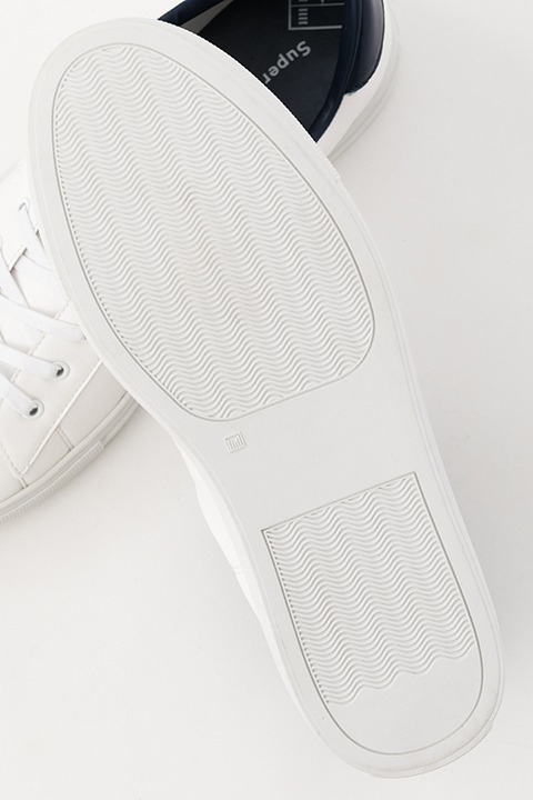 「アイシールド21」コラボレーション スニーカー（王城ホワイトナイツモデル）