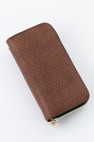 エレンモデルのお財布ショルダー。