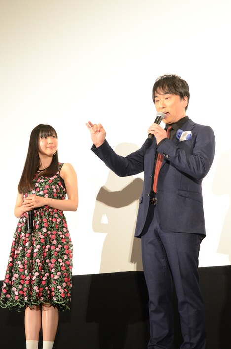 左から茅野愛衣、関智一。