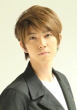 直戸圭介を演じる安里勇哉。