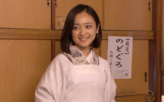 安達祐実扮する綾乃。(c)フジテレビ