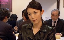 岩佐真悠子扮するあずさ。(c)フジテレビ