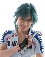 兼崎健太郎扮する銅橋正清。