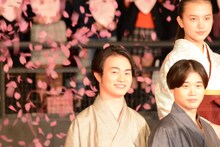 森永悠希（中央）