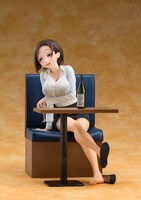 「後輩ちゃん」のフィギュア。