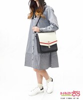 「ミニサッチェルバッグ」使用例。