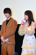 左から横浜流星、平祐奈。