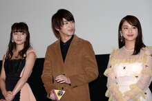 左から浅川梨奈、横浜流星、平祐奈。