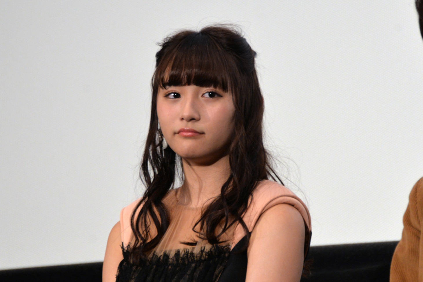 浅川梨奈