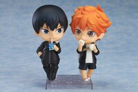 「ねんどろいど 影山飛雄 ジャージVer.」「ねんどろいど 日向翔陽 ジャージVer.」を並べた様子。