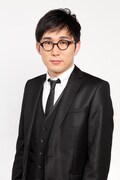 脚本を手がけるじろう(シソンヌ)。