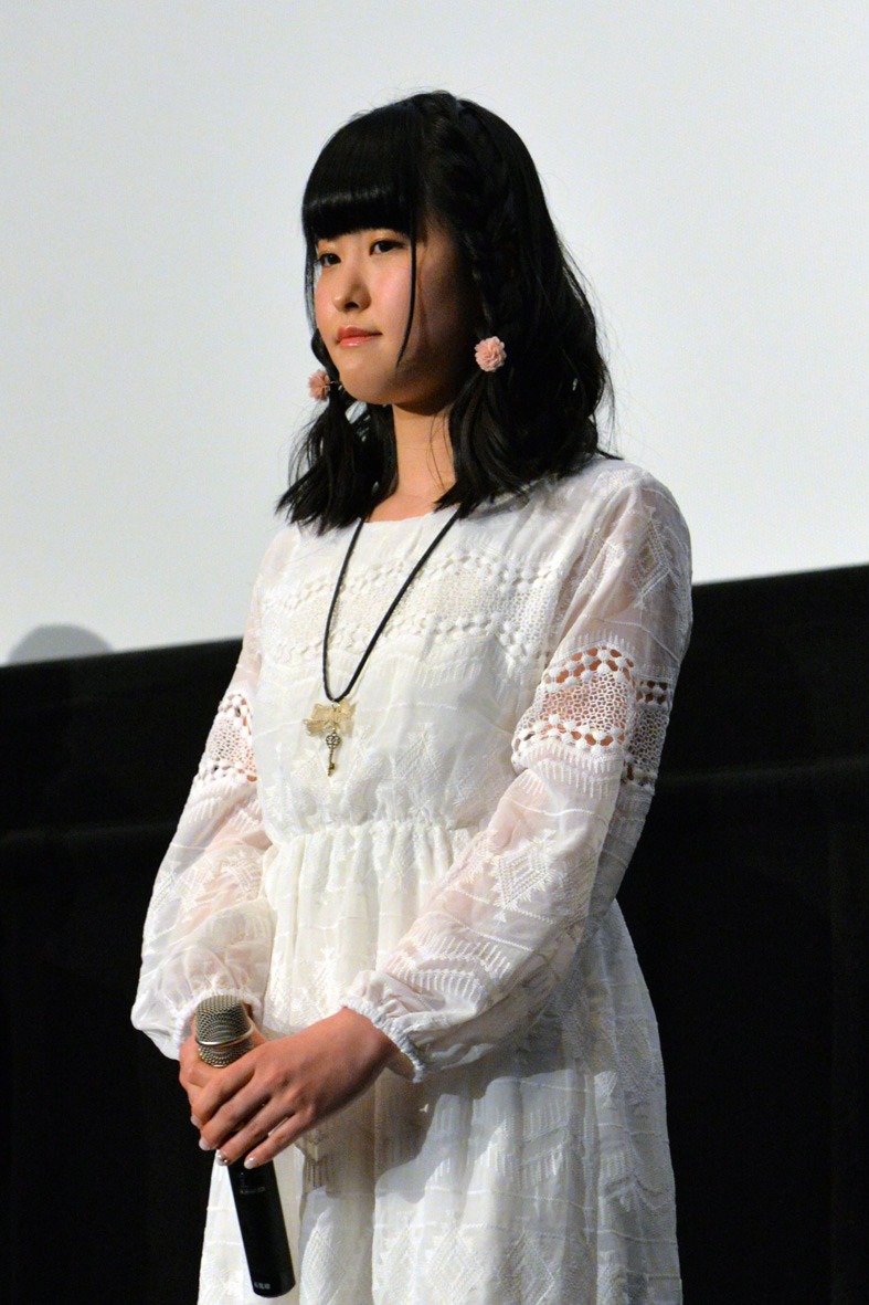 石見舞菜香