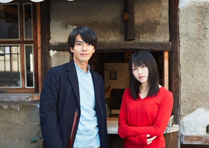 中尾暢樹と横山由依。