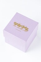 睦月始をイメージした腕時計のケース。