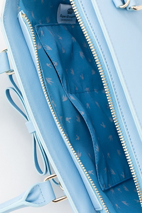 皐月葵をイメージした2wayバッグ。