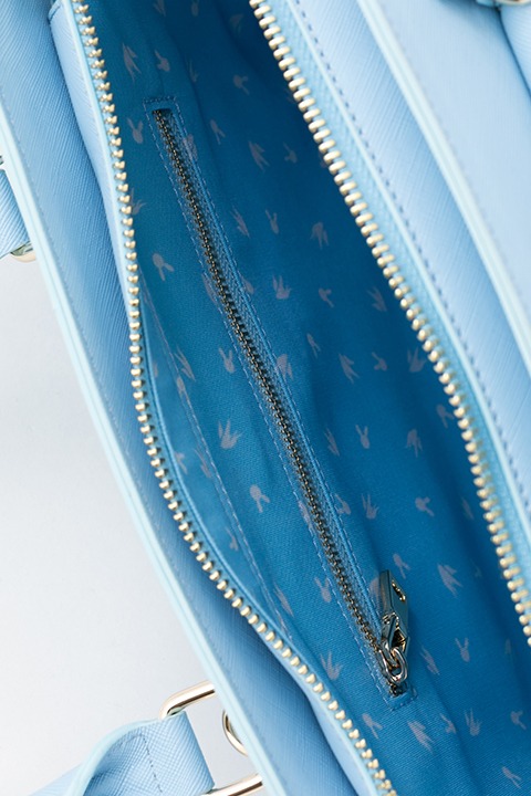 皐月葵をイメージした2wayバッグ。