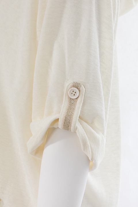 師走駆をイメージしたシースルーパーカー。