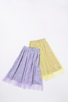 ヤグルマギク柄のチュール付きスカート。5292円。