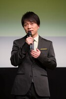 奥村英二役の野島健児。