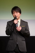 奥村英二役の野島健児。