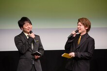 左から奥村英二役の野島健児、アッシュ・リンクス役の内田雄馬。