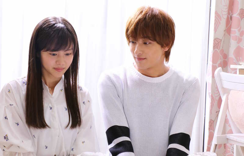 映画「兄友」の場面写真。